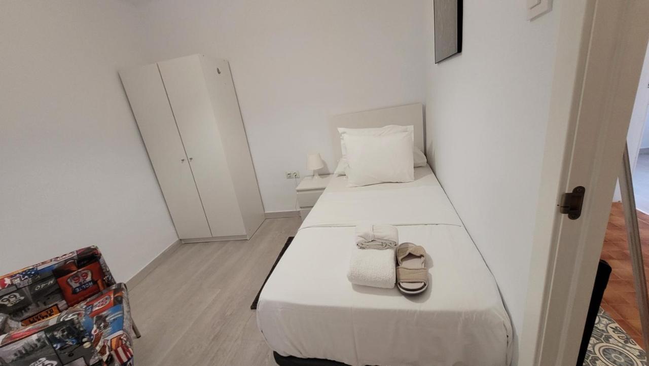 Apartaments B O D Collblanc L'Hospitalet de Llobregat Exterior photo